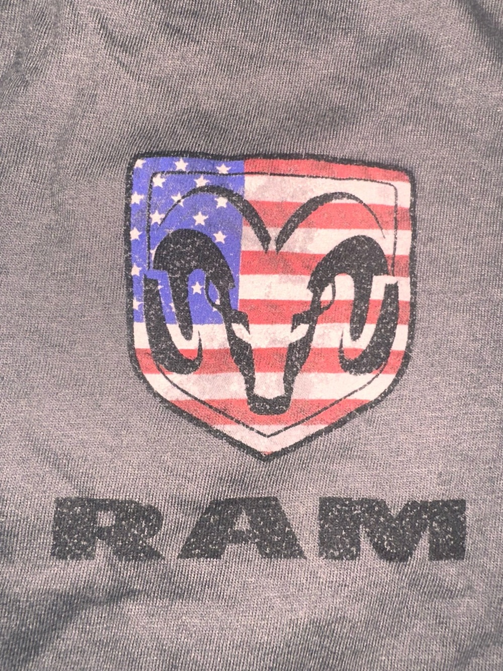 Men’s XL Ram American Flag Gray Short Sleeve Shirt
